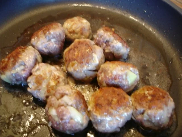 Rezept: Spaghetti mit Hackbällchen Bild Nr. 7 Spaghetti mit Hackbällchen - Rezept - Bild Nr. 7