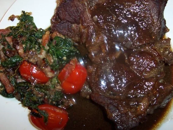 Rezept: Rummsteak mit Rukola-Tomatengemüse Bild Nr. 2 Rummsteak mit Rukola-Tomatengemüse - Rezept - Bild Nr. 2