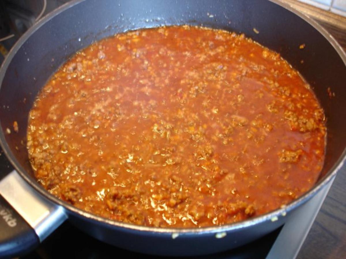 Spaghetti bolognese mit roten Paprikawürfeln - Rezept - Bild Nr. 8
