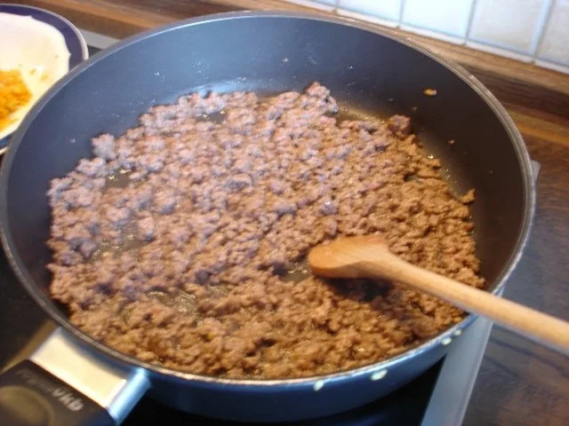 Spaghetti bolognese mit roten Paprikawürfeln - Rezept - Bild Nr. 6