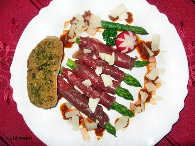 Rezept: Carpaccio mit grünem Spargel Carpaccio mit grünem Spargel - Rezept