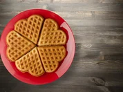 WAFFELN  (Rezept für etwa 10 Stück) - Rezept - Bild Nr. 2
