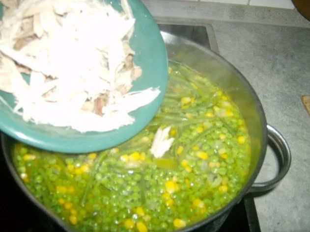 Rezept: Hühnersuppe mit Gemüse Bild Nr. 6 Hühnersuppe mit Gemüse - Rezept - Bild Nr. 6