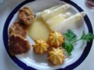 Schweinefilet mit Spargelspitzen und Herzogeinkartoffeln und Sauce Hollandaise - Rezept