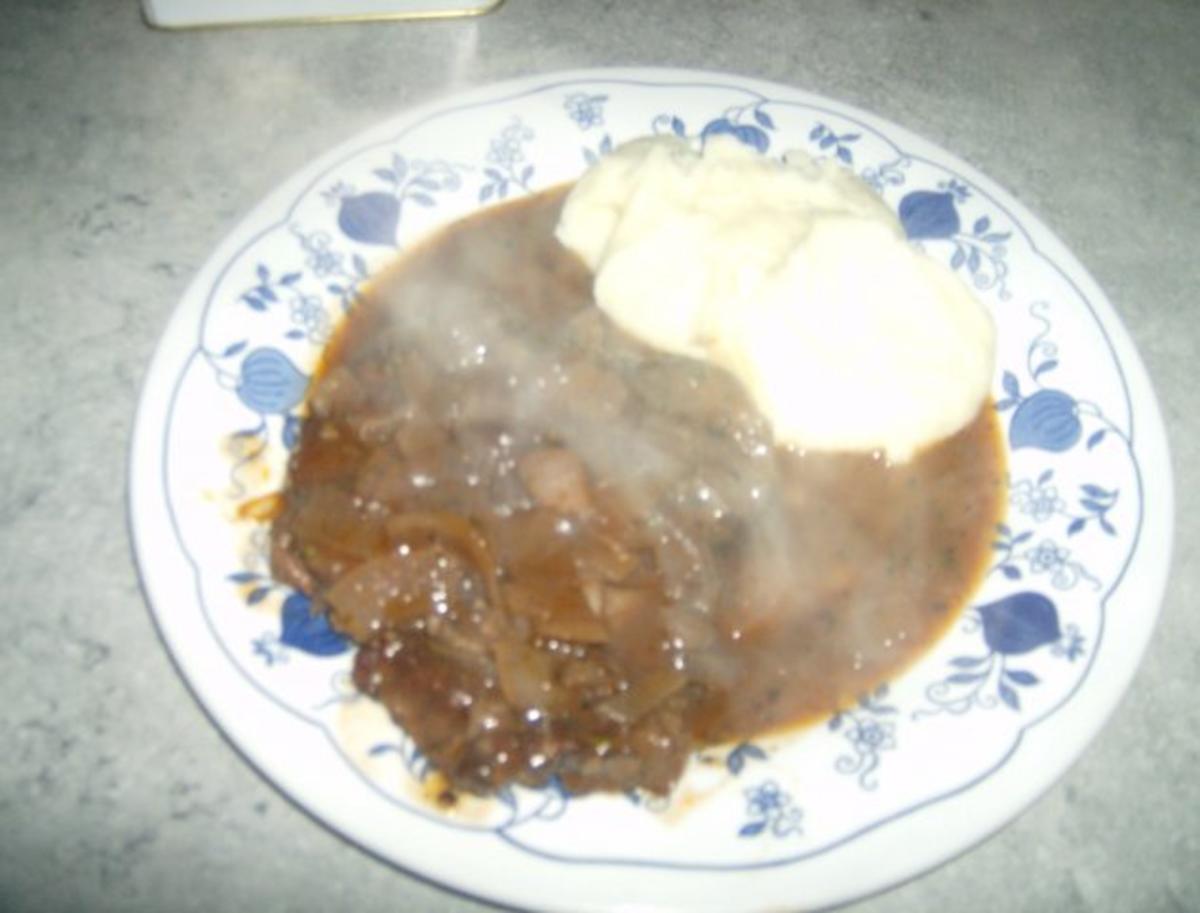 Bilder für Zwiebelrostbraten mit Rinderenterecote und Zwiebeln in Scheiben - Rezept