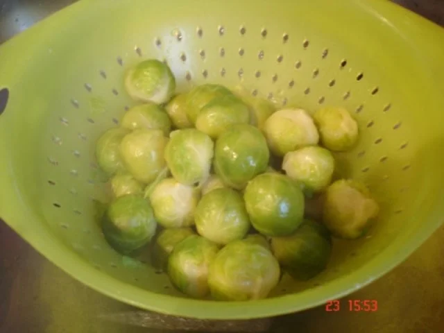 Rosenkohl mit Sauce Hollandaise und Mama´s Buletten und Salzkartoffeln - Rezept - Bild Nr. 6