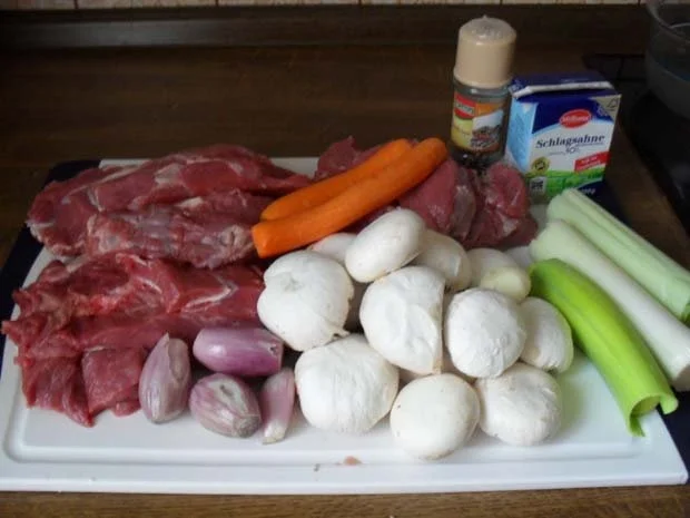 Kalbsragout mit Champignons - für`s Lachfröschle - Rezept