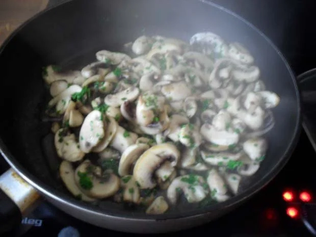 Kalbsragout mit Champignons - für`s Lachfröschle - Rezept - Bild Nr. 7