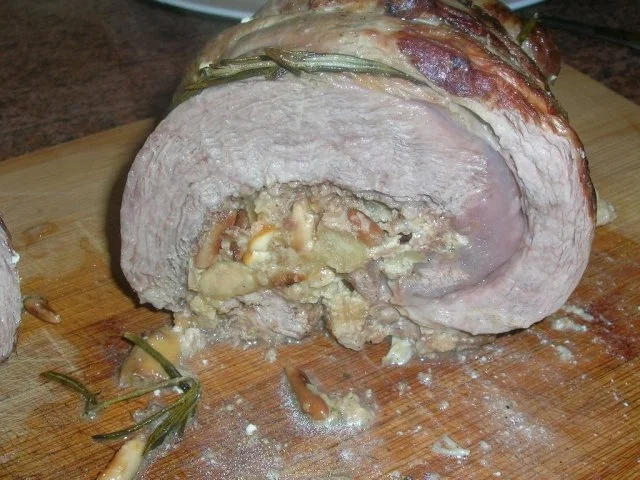 Kalbsrollbraten gef. mit Steinpilzen, Mascarpone + Pinienkernen  an Graupen Risotto - Rezept - Bild Nr. 11