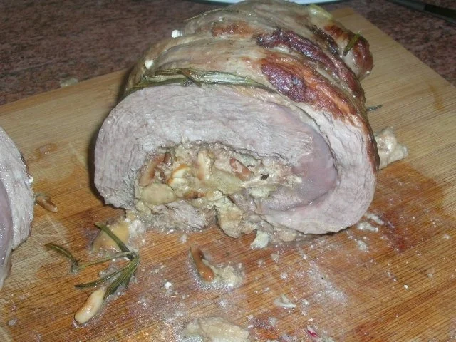 Kalbsrollbraten gef. mit Steinpilzen, Mascarpone + Pinienkernen  an Graupen Risotto - Rezept - Bild Nr. 2