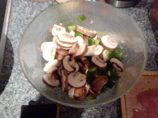 Rezept: Tortilla Salmón y setas y hierbas Bild Nr. 3 Tortilla Salmón y setas y hierbas - Rezept - Bild Nr. 3