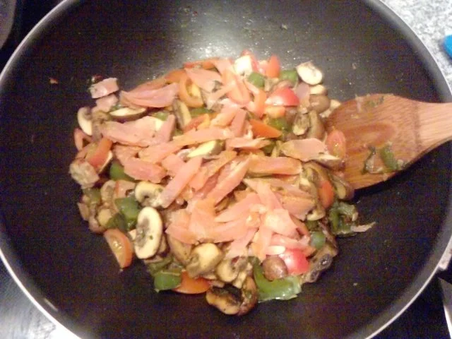 Rezept: Tortilla Salmón y setas y hierbas Bild Nr. 5 Tortilla Salmón y setas y hierbas - Rezept - Bild Nr. 5