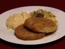 Sellerieschnitzel mit Schwarzwurzel-Wirsing-Gemüse und Trüffelpüree (Aline Hochscheid) - Rezept