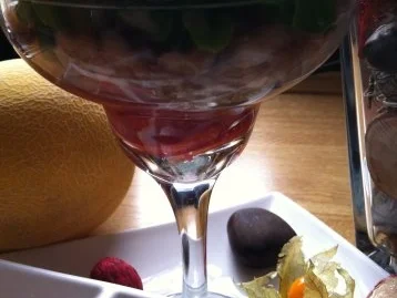 Garnelen-Cocktail.. mit marinierten Garnelen an Salat mit Früchten.... - Rezept - Bild Nr. 3