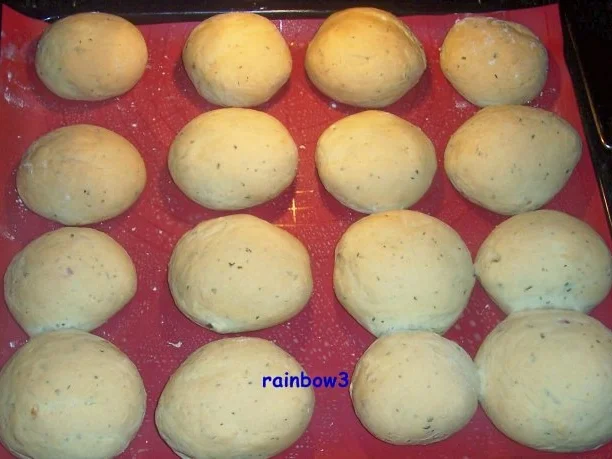 Backen: Brötchen mit Frischkäse und Kräutern - Rezept - Bild Nr. 4