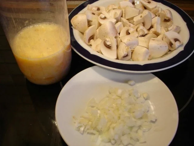 Rezept: Rührei mit Champignons auf Toast Bild Nr. 3 Rührei mit Champignons auf Toast - Rezept - Bild Nr. 3