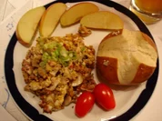 Rührei mit Champignons und Schinkenwürfel - Rezept