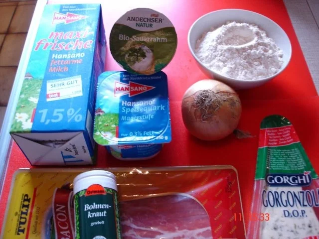 Sauerrahmfladen mit Speck und Käse - Rezept - Bild Nr. 2