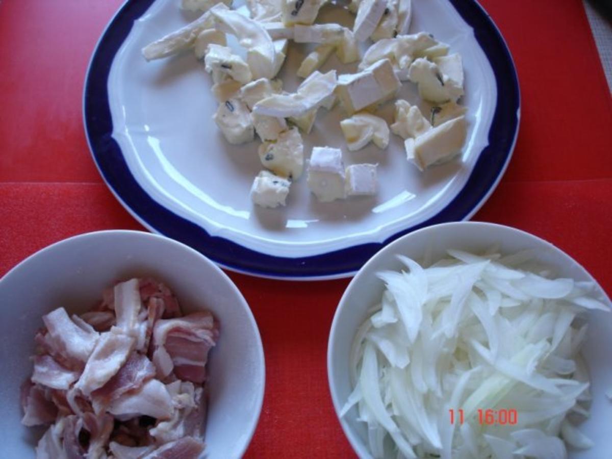 Sauerrahmfladen mit Speck und Käse - Rezept - Bild Nr. 3