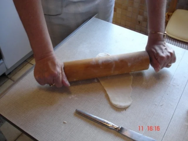 Sauerrahmfladen mit Speck und Käse - Rezept - Bild Nr. 6