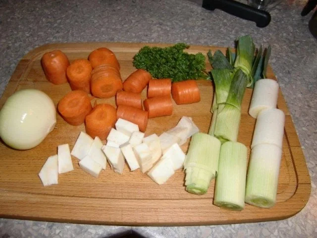 Rezept: Hühnerbouillon à la Heiko Bild Nr. 3 Hühnerbouillon à la Heiko - Rezept - Bild Nr. 3