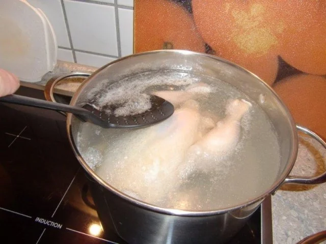 Rezept: Hühnerbouillon à la Heiko Bild Nr. 4 Hühnerbouillon à la Heiko - Rezept - Bild Nr. 4