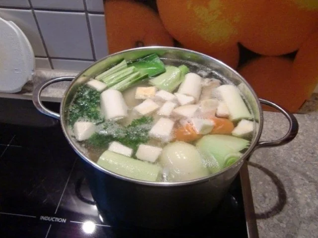 Rezept: Hühnerbouillon à la Heiko Bild Nr. 5 Hühnerbouillon à la Heiko - Rezept - Bild Nr. 5