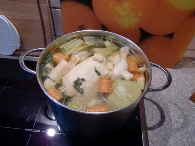 Rezept: Hühnerbouillon à la Heiko Bild Nr. 6 Hühnerbouillon à la Heiko - Rezept - Bild Nr. 6