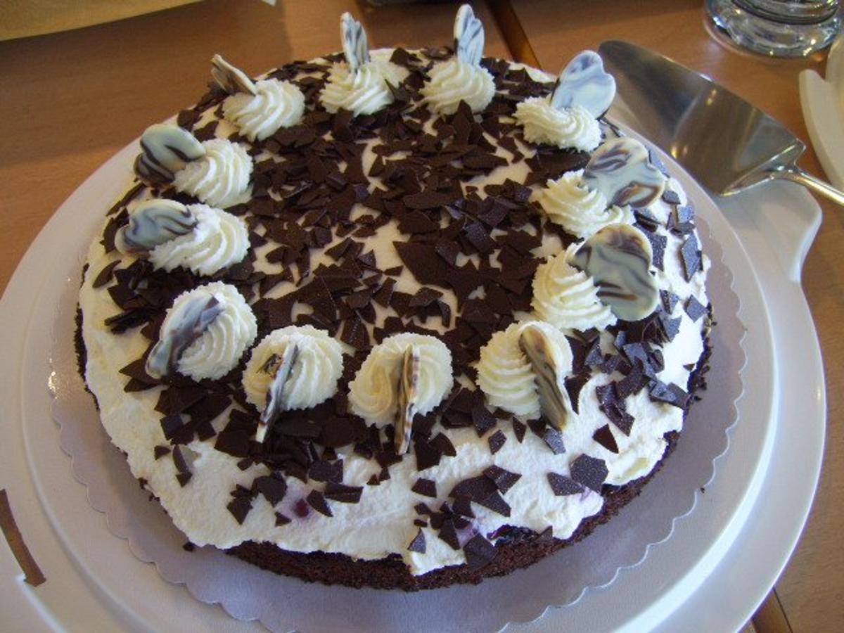 Einfache Schwarzwälder Kirsch-Torte - Rezept - kochbar.de