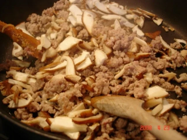 Rezept: Nudeln mit Asia-Bolognese Bild Nr. 8 Nudeln mit Asia-Bolognese - Rezept - Bild Nr. 8