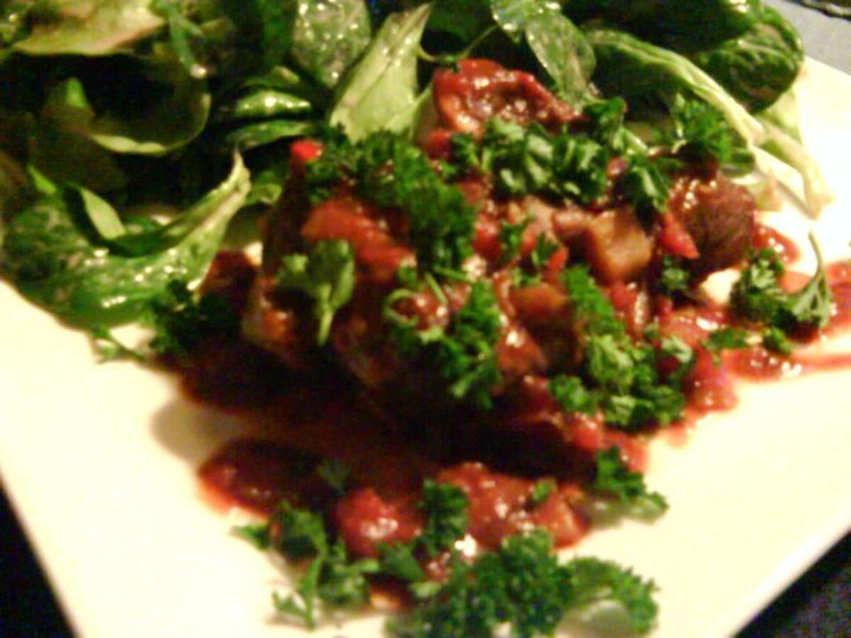 Beinscheiben mit Gemüsesauce                               (Ternera en cazuela con salsa) - Rezept - Bild Nr. 2