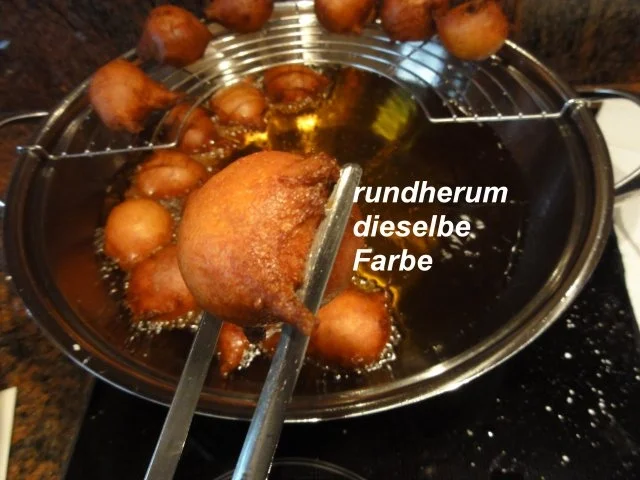 Rezept: Rührteig: NEUJÄHRCHEN für EUCH Bild Nr. 6 Rührteig: NEUJÄHRCHEN für EUCH - Rezept - Bild Nr. 6