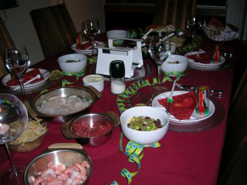 Fondue - Chrysanthemen-Feuertopf - Rezept - kochbar.de