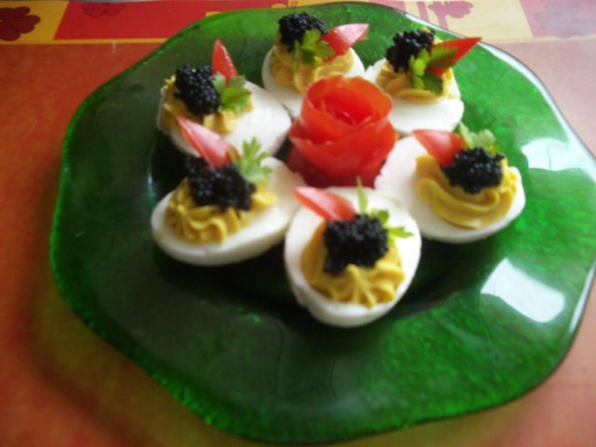 gefüllte Eier mit Kaviar - Rezept