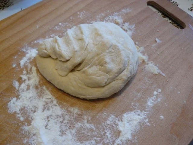 Vegetarische Pizza mit Pilzen und Tomaten - Rezept - Bild Nr. 3