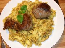 Lammfilet an Dattel-Maroni-Pesto - Rezept