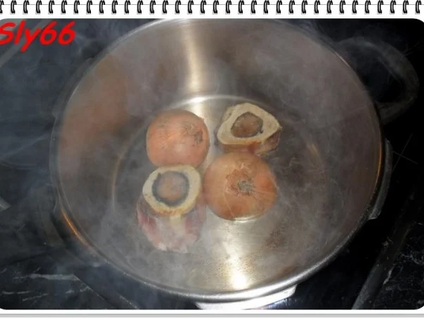 Rezept: Suppen:Rindfleischsuppe aus Wadschinken Bild Nr. 6 Suppen:Rindfleischsuppe aus Wadschinken - Rezept - Bild Nr. 6