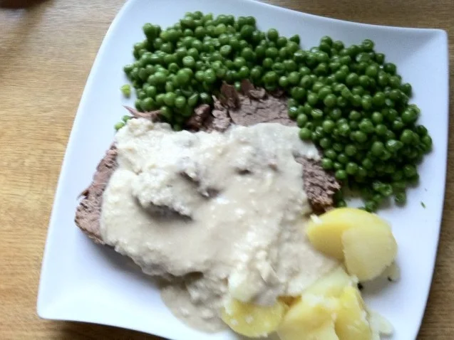 Tafelspitz mit frischer Meerrettich- Apfel - Soße.. - Rezept - Bild Nr. 2