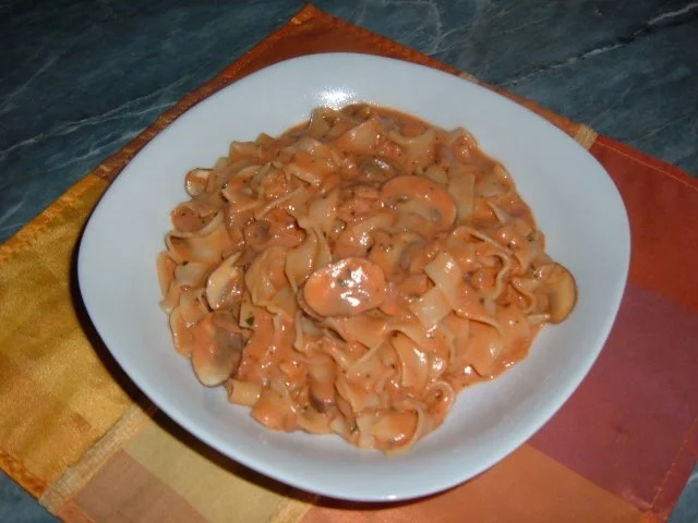 Rezept: Pfannengericht : Nudelpfanne - Thunfisch - Champignons Bild Nr. 7 Pfannengericht : Nudelpfanne - Thunfisch - Champignons - Rezept - Bild Nr. 7