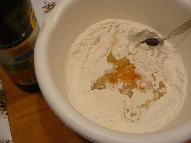 Hefeteig für Pizza und Zwiebelkuchen - Rezept - Bild Nr. 7