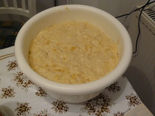 Hefeteig für Pizza und Zwiebelkuchen - Rezept - Bild Nr. 13