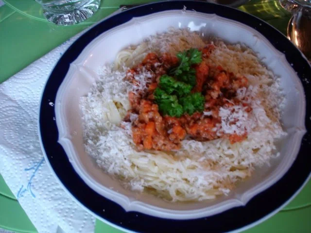 Bolognese mit Capellini-Nudeln - Rezept