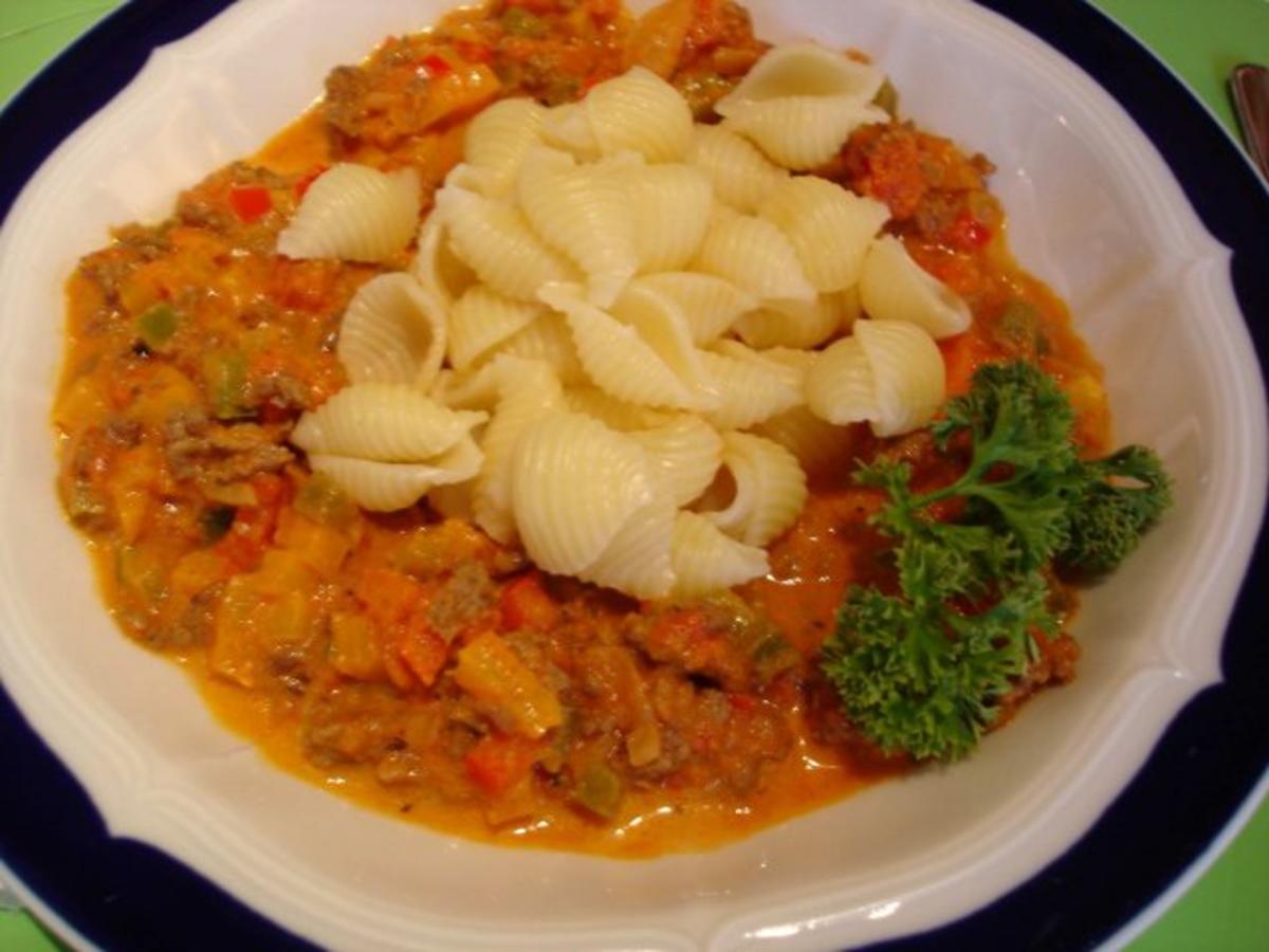 Bolognese mit Muschelnudeln - Rezept - Bild Nr. 20