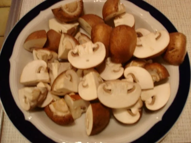 Rinderfilet mit braunen Champignons und Zwiebelringen - Rezept - Bild Nr. 8