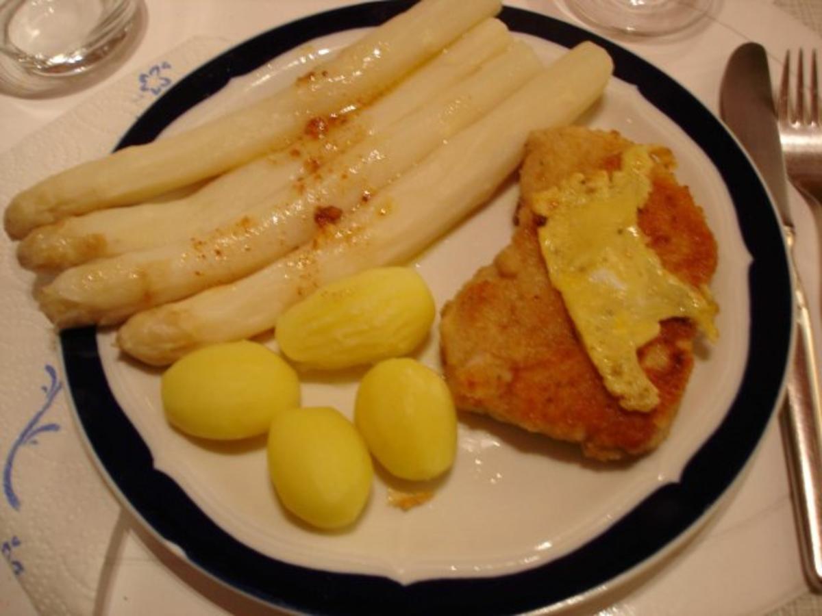 Schnitzel mit Spargel und Kartoffeln - Rezept - kochbar.de
