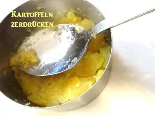 Rezept: Hühnerbrust-Filets auf Champignon-Limone-Cognac-Sahne und Spinat Bild Nr. 4 Hühnerbrust-Filets auf Champignon-Limone-Cognac-Sahne und Spinat - Rezept - Bild Nr. 4