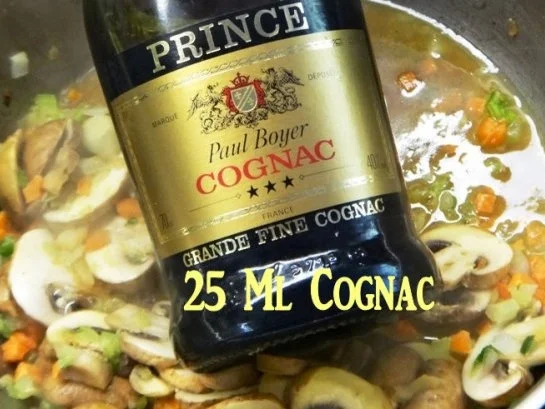 Rezept: Hühnerbrust-Filets auf Champignon-Limone-Cognac-Sahne und Spinat Bild Nr. 9 Hühnerbrust-Filets auf Champignon-Limone-Cognac-Sahne und Spinat - Rezept - Bild Nr. 9