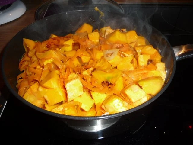 Mein Neujahrsessn - Vorspeise : Kürbissuppe mit Dattel im Speckmantel - Rezept - Bild Nr. 5