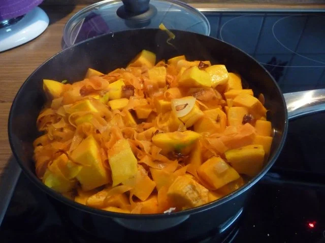 Mein Neujahrsessn - Vorspeise : Kürbissuppe mit Dattel im Speckmantel - Rezept - Bild Nr. 6