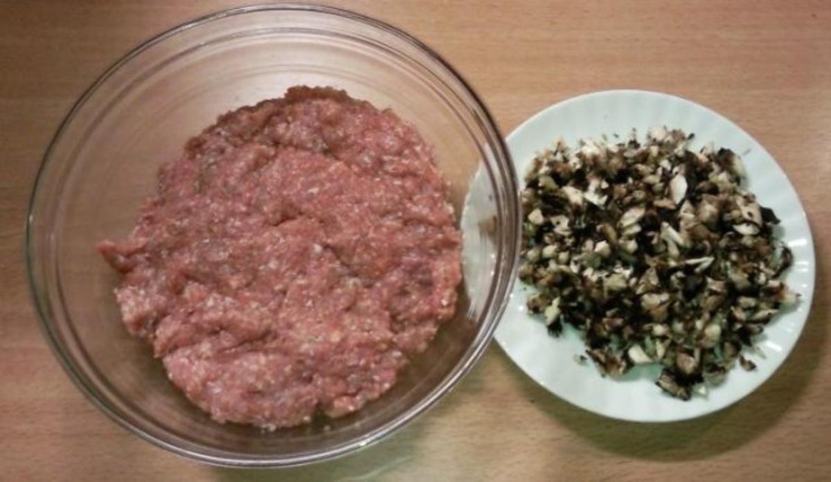 Paprikaschoten gefüllt mit Mett und Pilzen - Rezept - Bild Nr. 3